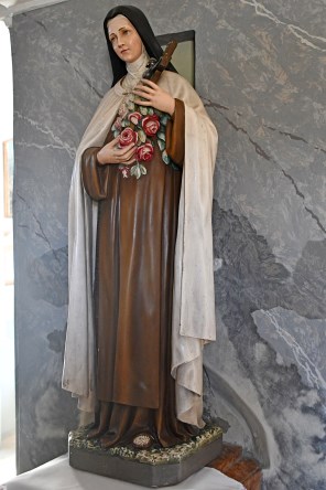 리지외의 성녀 데레사_photo by Pasztilla aka Attila Terbocs_in the Church of St Michael in Izsak_Hungary.jpg